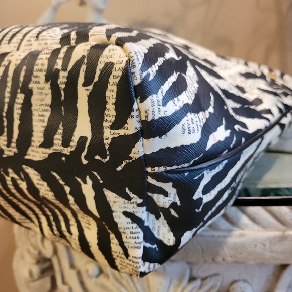 L.A.M.B. by Gwen Stefani Zebra Print Newsprint Tote Luxury Designer Bag #604 - Picture 10 of 15